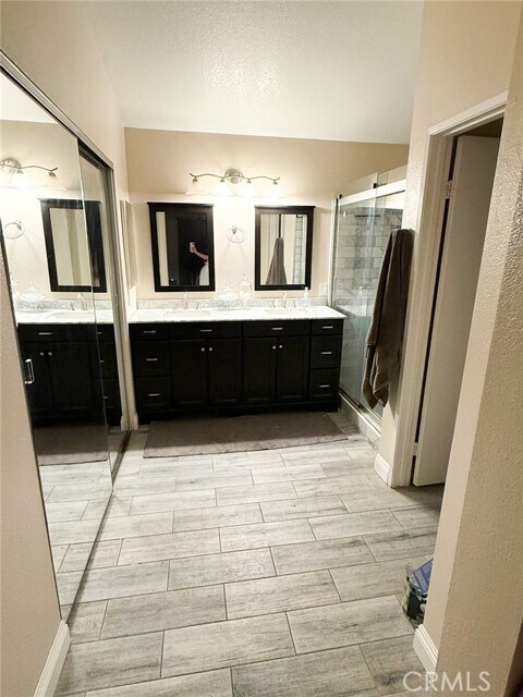 Building Photo - 817 Pathfinder Way