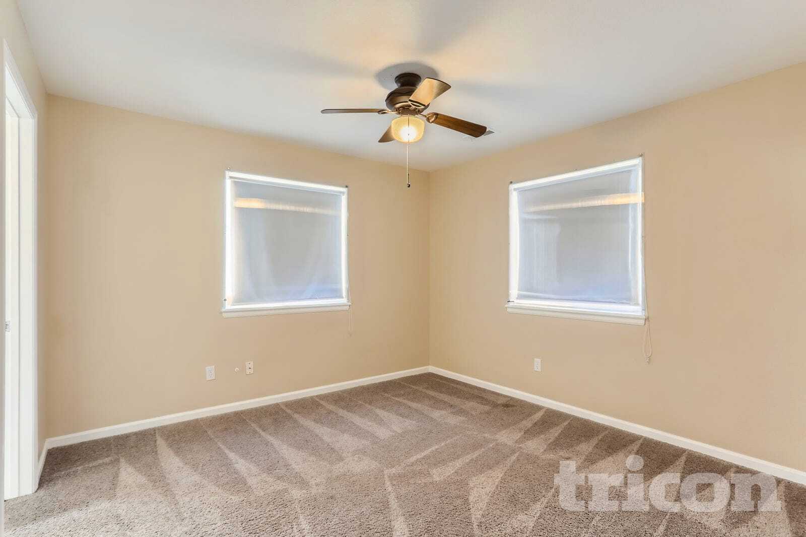 Building Photo - 240 S Irving St