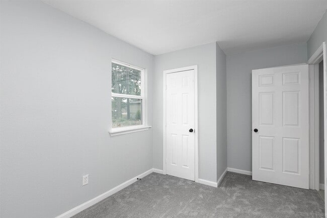 Building Photo - 3205 Stallings Dr