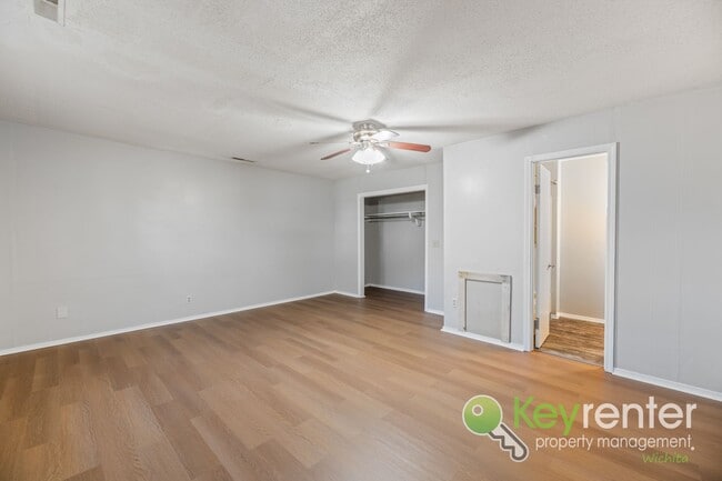 Building Photo - Beautifully Updated 3-Bedroom Home in Central Wichita!