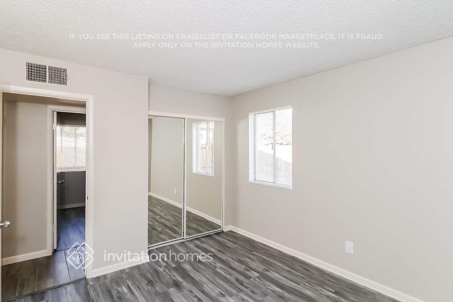 Building Photo - 2130 W Danbury Dr