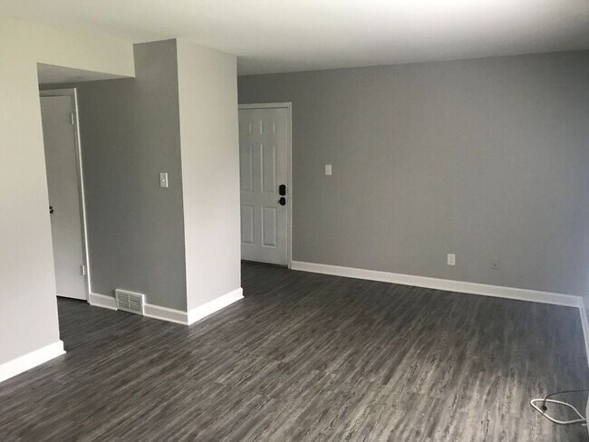 Building Photo - 258 Mayfield Ave