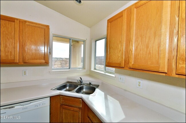 Building Photo - 14164 Robert Ituarte Dr