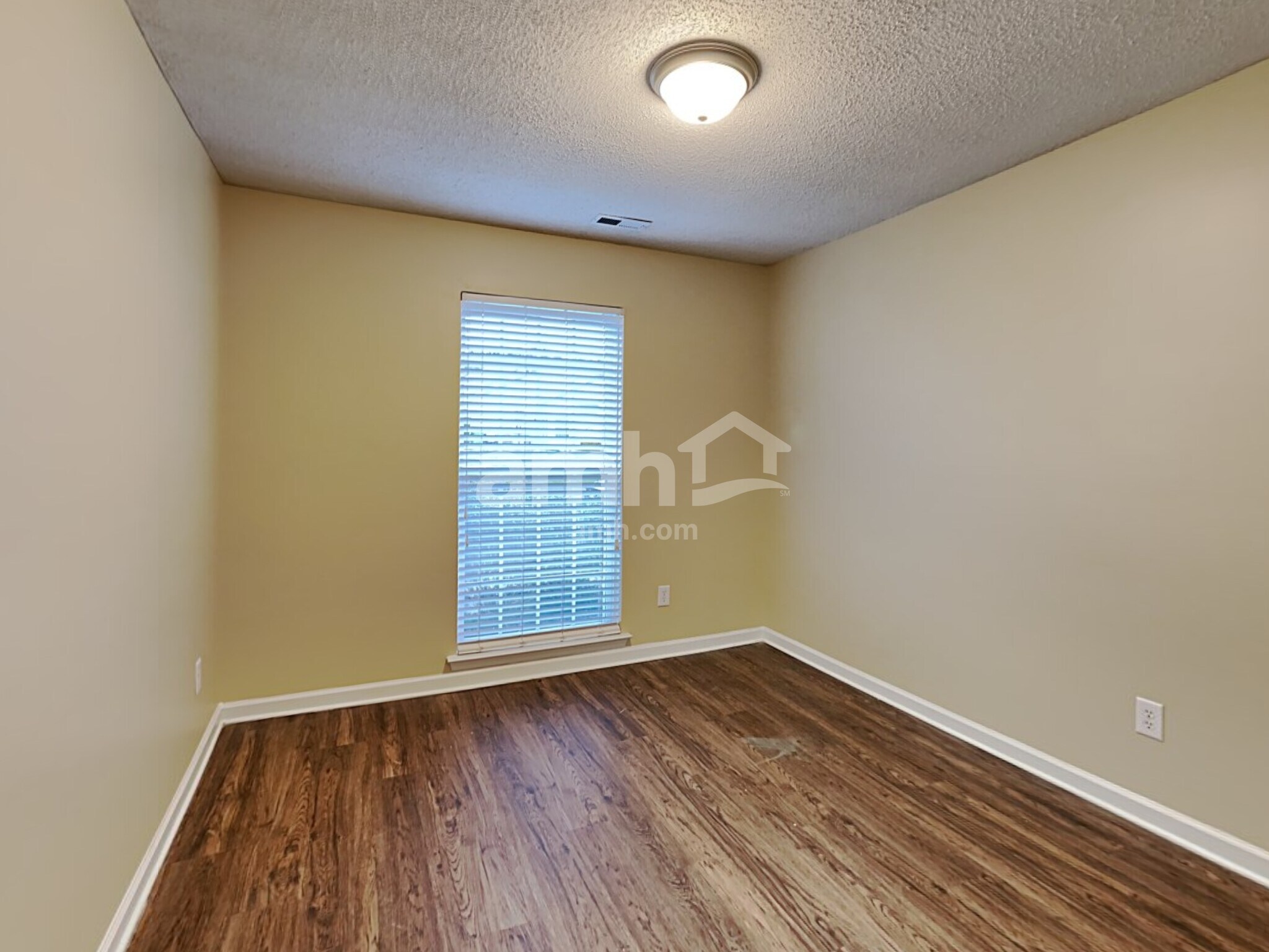 Building Photo - 5405 Orchard Pond Dr