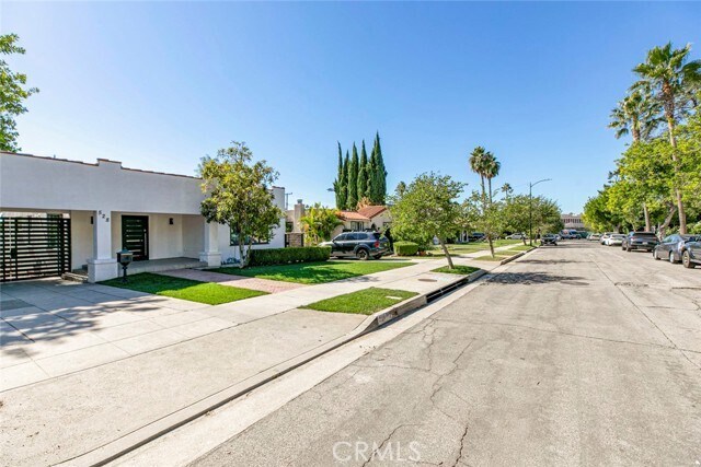 Building Photo - 528 Spencer St