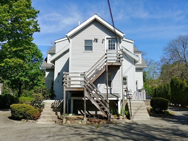 Building Photo - 410 Washington St