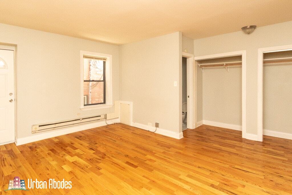 Building Photo - 1337 N Dearborn St