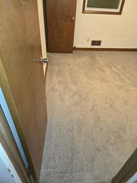 1st bedroom - 231 Coolidge St