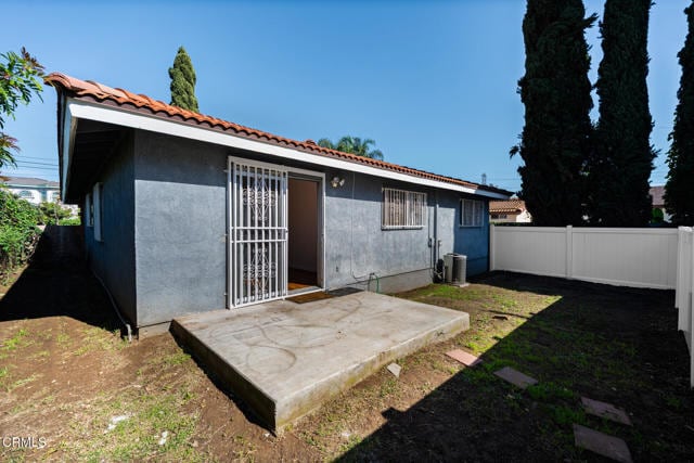 Building Photo - 7546 Mooney Dr