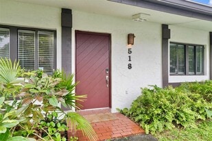 Building Photo - 518 NE 199th Ln