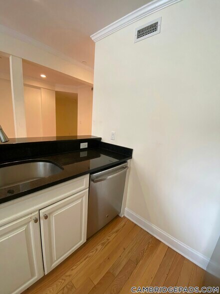 Building Photo - 1 Chauncy St