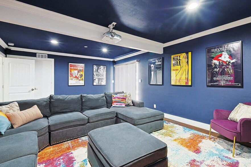 Building Photo - 313 Melorine Dr