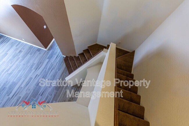 Building Photo - 2234 W Pima Ave