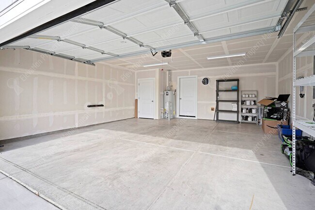 Building Photo - 3BR - 2BA Modern Living in a Quiet Cul-de-Sac