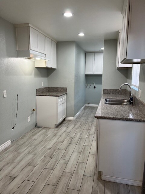 Building Photo - 16588 Vine St