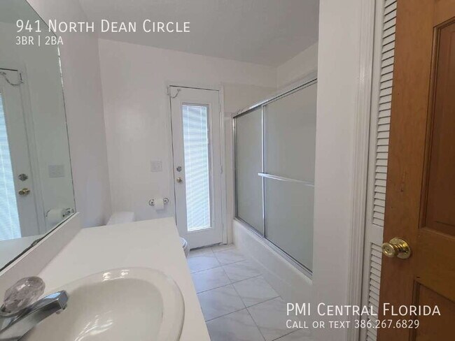 Building Photo - 941 N Dean Cir