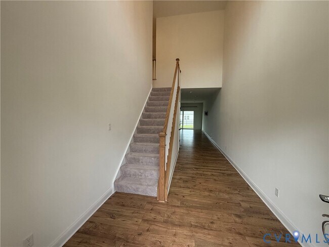 Building Photo - 7048 Dunton Rd