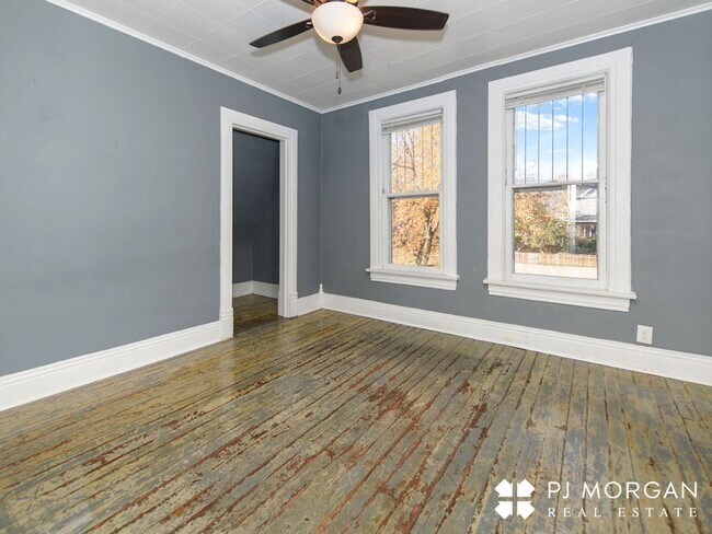 Building Photo - 3735 S