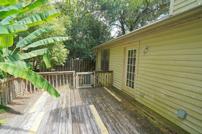 Building Photo - 828 Ashlyn Forest Dr