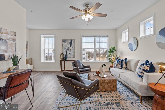 Building Photo - 2051 Ter Vw Ln