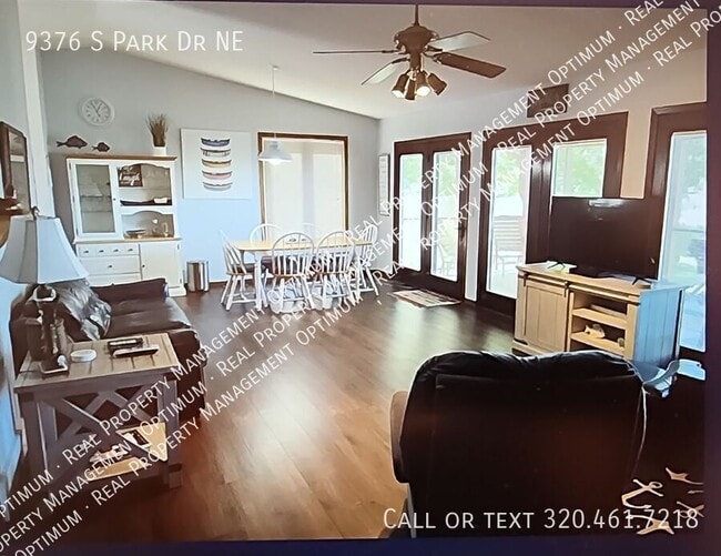 Building Photo - 9376 S Park Dr NE