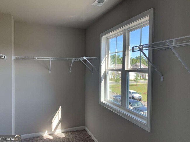 Building Photo - 5203 Addison St