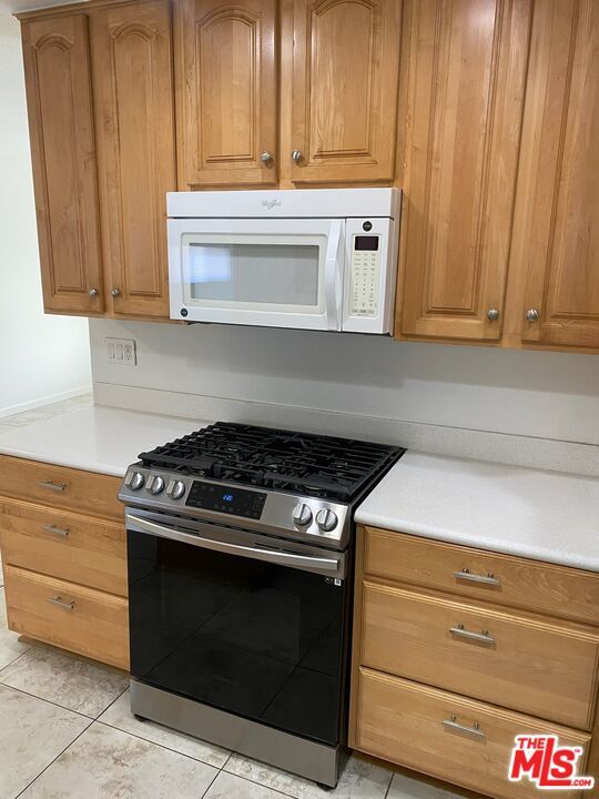 Building Photo - 5421 Hendricksen Dr