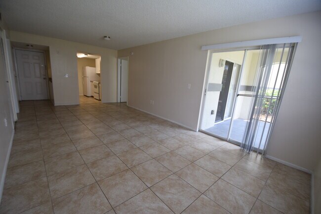 Building Photo - 3421 Winkler Ave