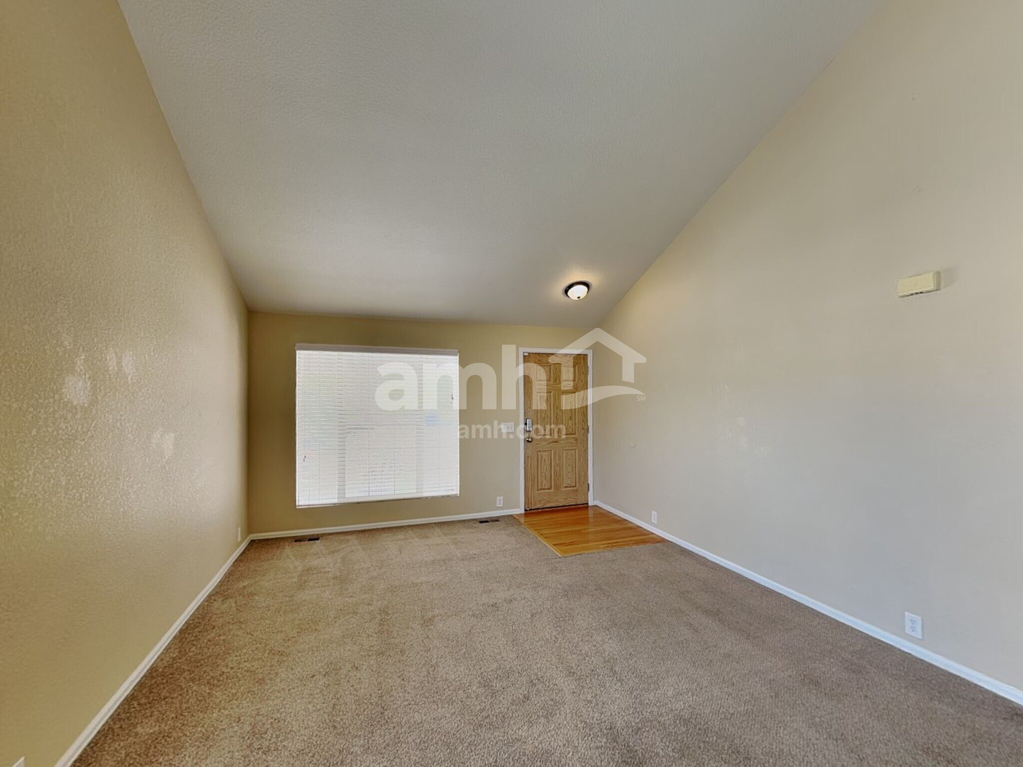 Building Photo - 15625 E 99th Ave