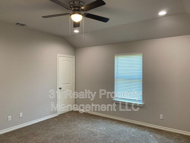 Building Photo - 3503 Brookstone Dr