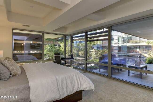 Building Photo - 7141 E Rancho Vista Dr