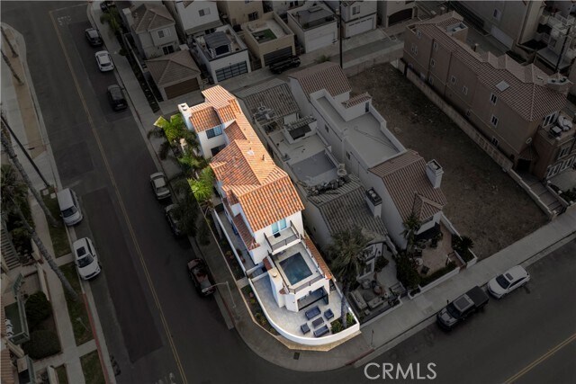 Building Photo - 122 21st St