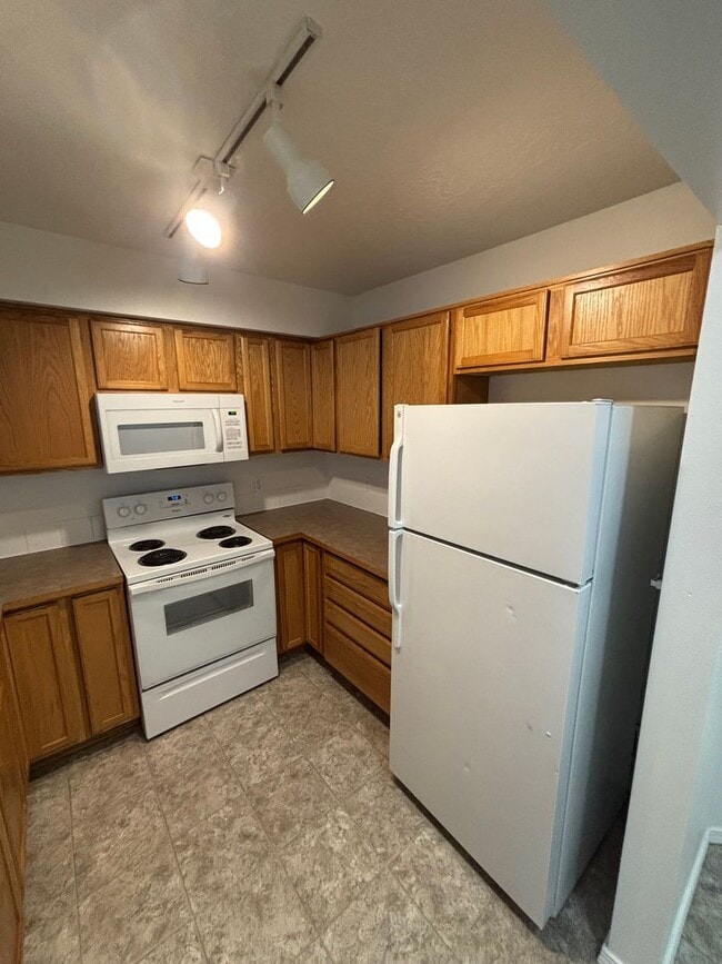 Building Photo - 3484 W Vela Pl