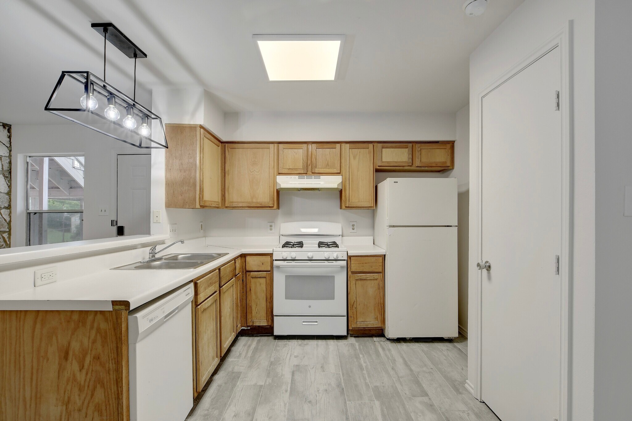 Building Photo - 809 Bracewood Cir