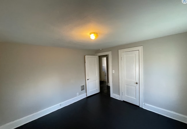 Building Photo - SECTION 8 and EDEN Accepted!! Spacious New...