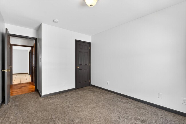 Building Photo - 11304 Cox Ave