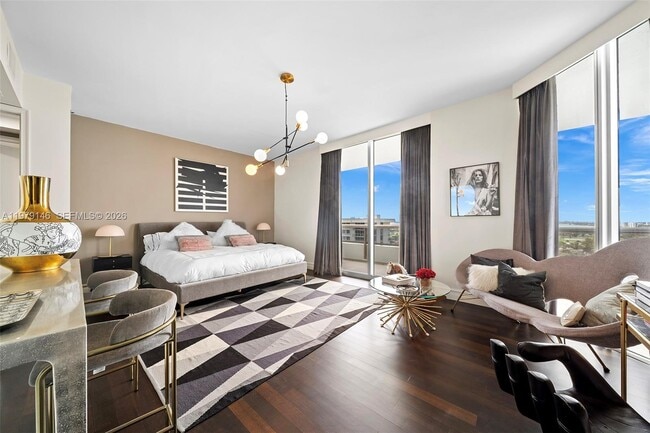 Building Photo - 5801 Collins Ave