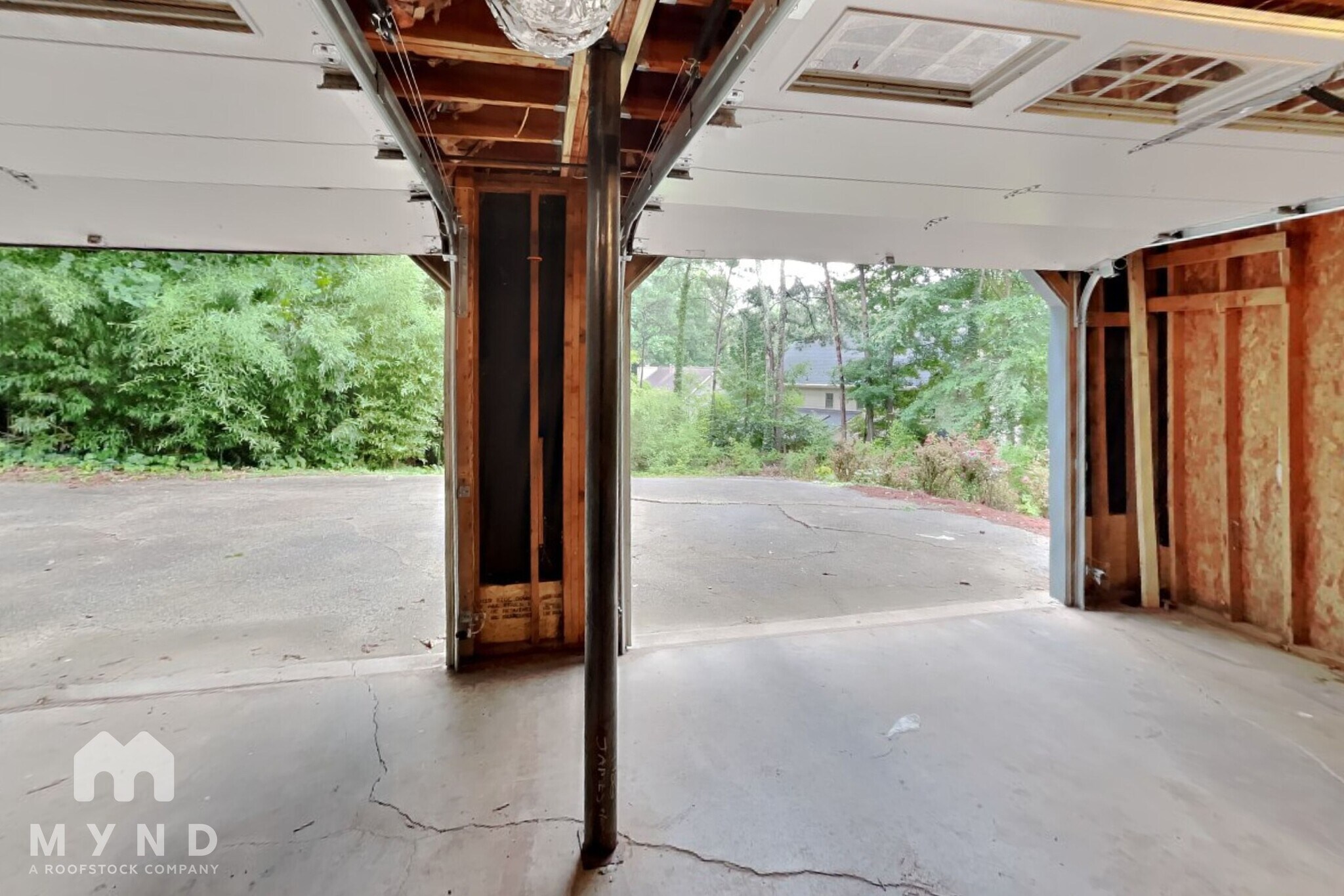Building Photo - 4915 Willow Ln