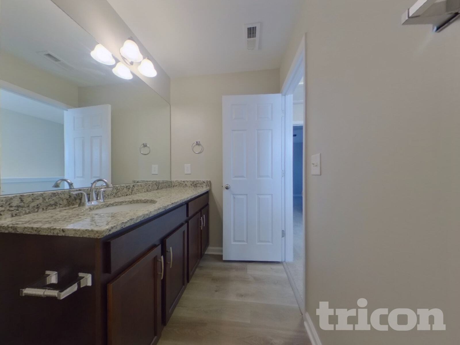 Building Photo - 260 Bonhomme Cir