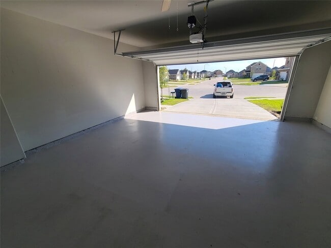 Building Photo - 7402 Arabian Moon Trail