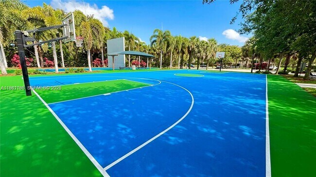 Building Photo - 3351 S Palm Aire Dr