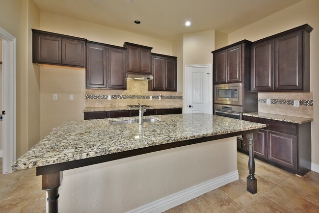 Building Photo - Spacious Luxury home in Deer Creek Schools!