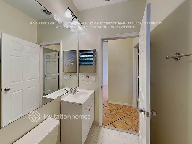 Building Photo - 1140 NW 184th Terrace