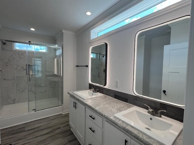 Building Photo - 41094 Roselle Lp