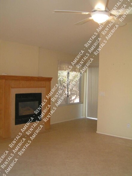 Building Photo - 13182 W Cypress St