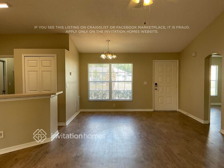Building Photo - 6050 Ackard Ave