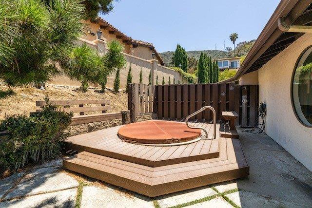 Building Photo - 7774 Via Capri