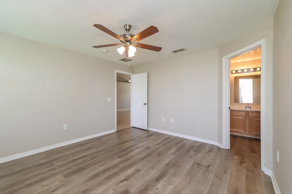 Building Photo - 1140 Chesterfield Ct