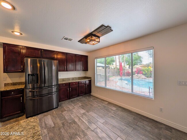 Building Photo - 1836 E Aspen Way