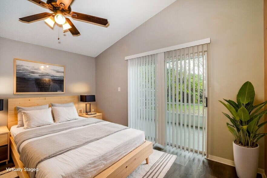 Building Photo - 887 Brightview Dr